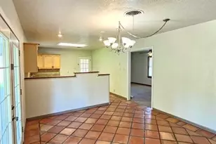 2410 Bradford, Orange, TX 77360 - Photo 10