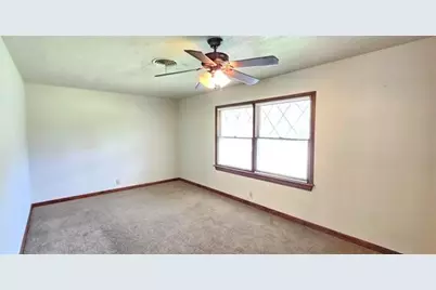 2410 Bradford, Orange, TX 77360 - Photo 4