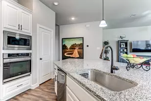 404 Summit Ridge Ct, Conroe, TX 77318 - Photo 14