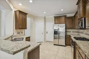 1113 Peden St, Houston, TX 77006 - Photo 4