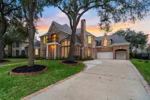 7322 Greatwood Lake Dr, Sugar Land, TX 77479 - Photo 4