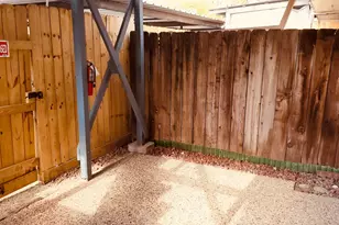 7934 Leonora St, Houston, TX 77061 - Photo 8