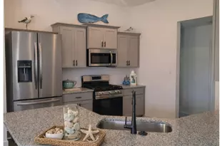4317 Leslie's Way, Dickinson, TX 77539 - Photo 4