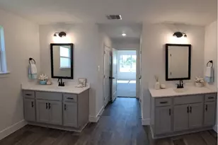 4317 Leslie's Way, Dickinson, TX 77539 - Photo 6