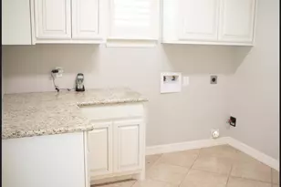 8951 N Garden Dr, Beaumont, TX 77705 - Photo 32
