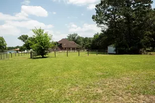 8951 N Garden Dr, Beaumont, TX 77705 - Photo 16