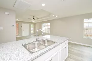 18910 Reynolds Park Dr, Katy, TX 77449 - Photo 12