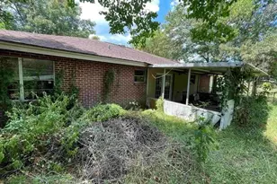 235 Dupuis St, Bridge City, TX 77611 - Photo 6
