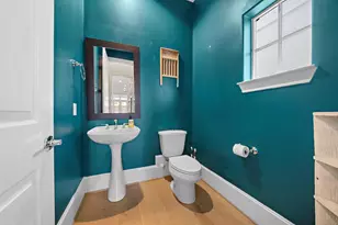 3420 W 12th St, Houston, TX 77008 - Photo 12