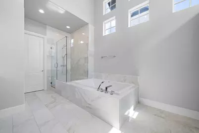 3420 W 12th Street, Houston, TX 77008 - Photo 16
