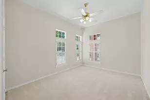 22 N Castlegreen Cir, The Woodlands, TX 77381 - Photo 30