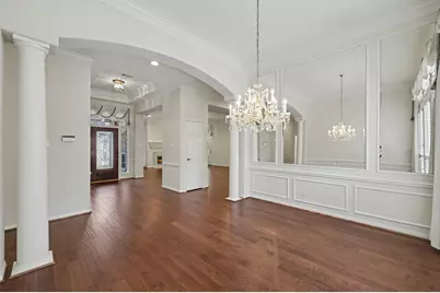 22 N Castlegreen Circle, The Woodlands, TX 77381 - Photo 12
