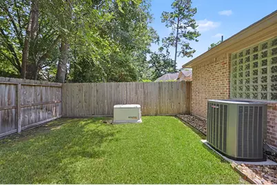 22 N Castlegreen Circle, The Woodlands, TX 77381 - Photo 46