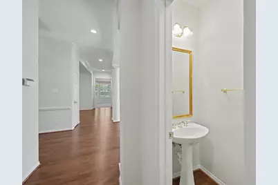22 N Castlegreen Circle, The Woodlands, TX 77381 - Photo 32