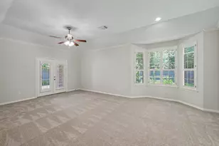22 N Castlegreen Cir, The Woodlands, TX 77381 - Photo 24