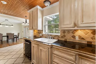 1009 Thomas Avenue, Conroe, TX 77301 - Photo 10