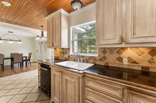 1009 Thomas Ave, Conroe, TX 77301 - Photo 10