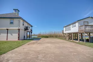 203 Francis Cove, Surfside Beach, TX 77541 - Photo 34