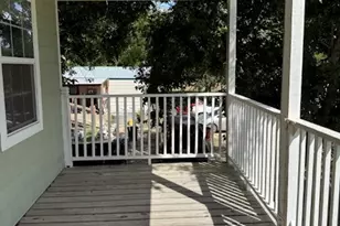 44 Starling Dr, Palacios, TX 77465 - Photo 2