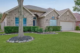 3322 E Cedar Hollow Dr, Pearland, TX 77584 - Photo 2