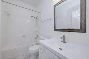 3322 E Cedar Hollow Dr, Pearland, TX 77584 - Photo 32