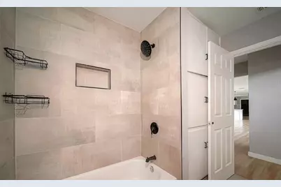 4800 Country Club View, Baytown, TX 77521 - Photo 20