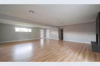 4800 Country Club View, Baytown, TX 77521 - Photo 8