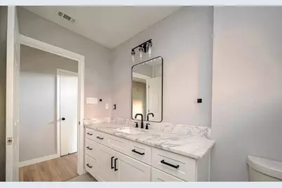 4800 Country Club View, Baytown, TX 77521 - Photo 22