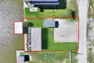 1515 Mabry St, Gilchrist, TX 77617 - Photo 10