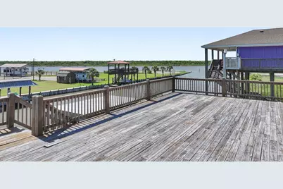 1515 Mabry Street, Gilchrist, TX 77617 - Photo 8