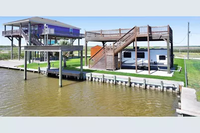 1515 Mabry Street, Gilchrist, TX 77617 - Photo 4