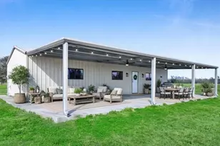 5510 Hwy 61, Devers, TX 77538 - Photo 1