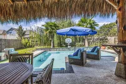 810 Hallmark Oak Street, Seabrook, TX 77586 - Photo 2