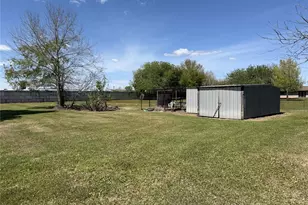 1532 Sunny Acres, Winnie, TX 77665 - Photo 28
