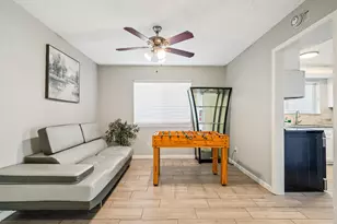 9907 Towne Tower Ln, Sugar Land, TX 77498 - Photo 4