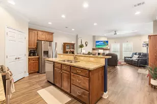 2011 Reagan Ct, Bryan, TX 77802 - Photo 2