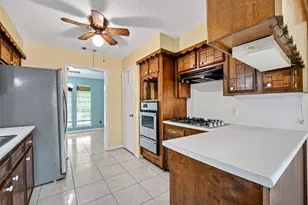 4606 Chaparral Dr, Baytown, TX 77521 - Photo 4