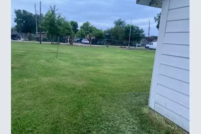 1323 Phyllis Street, Rosharon, TX 77583 - Photo 6