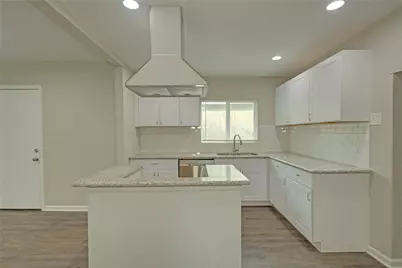 5406 Bataan Road, Houston, TX 77033 - Photo 4
