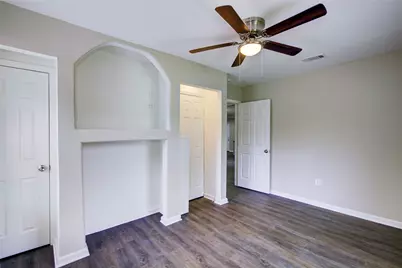 5406 Bataan Road, Houston, TX 77033 - Photo 22