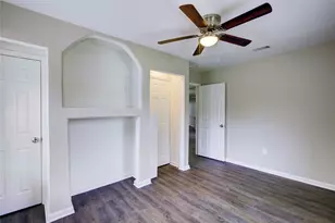 5406 Bataan Rd, Houston, TX 77033 - Photo 22