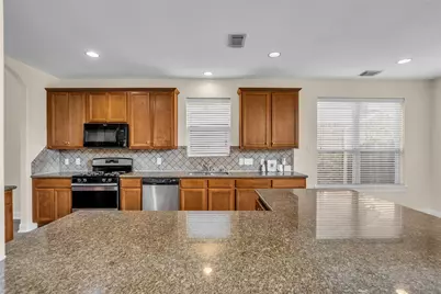 9907 Heritage Waters Court, Humble, TX 77396 - Photo 10