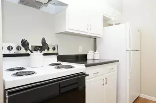 2338 West 18th St, Houston, TX 77008 - Photo 2