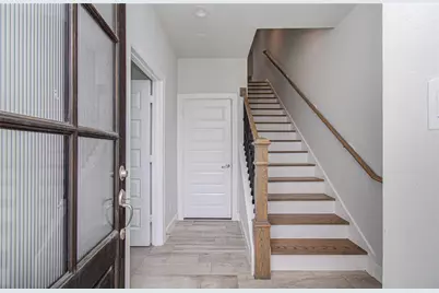 2818 Grand Fountains Drive #B, Houston, TX 77054 - Photo 8