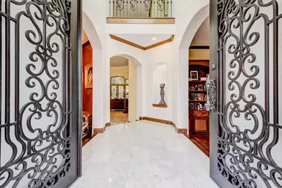 1402 Lynnview Drive, Houston, TX 77055 - Photo 4