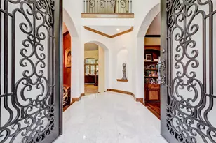 1402 Lynnview Dr, Houston, TX 77055 - Photo 4