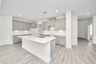 5714 Sandhill Oak Trail, Houston, TX 77066 - Photo 10
