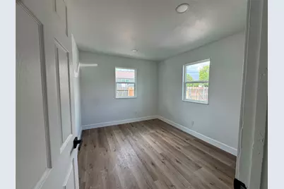3910 Campbell Street, Houston, TX 77026 - Photo 18