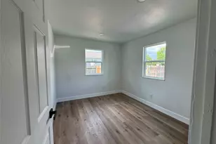 3910 Campbell St, Houston, TX 77026 - Photo 18