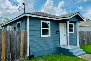 3910 Campbell St, Houston, TX 77026 - Photo 4